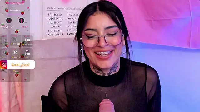 Snapshot of Hinataw33d01 chatting on 17, 3, 2025 Hinataw33d01 online show from 17, 3, 2025