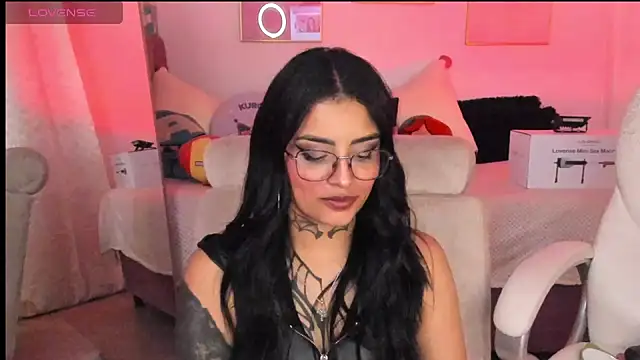 Snapshot of Hinataw33d01 chatting on 15, 10, 2025 Hinataw33d01 online show from 15, 10, 2025