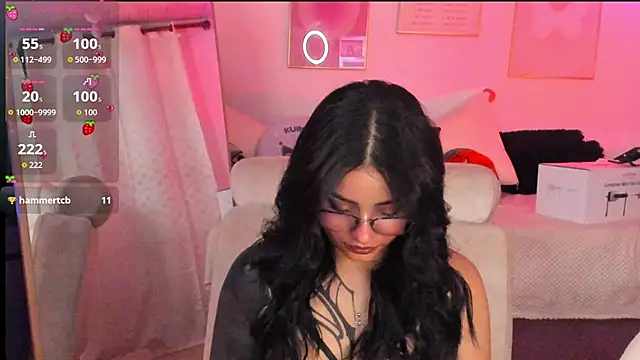 Snapshot of Hinataw33d01 chatting on 25, 10, 2025 Hinataw33d01 online show from 25, 10, 2025