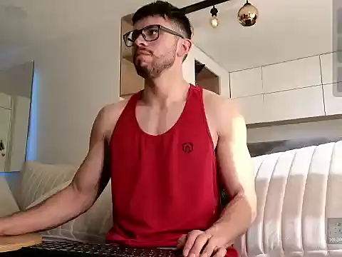 Snapshot of Phantom_Bigger1 chatting on 15, 12, 2025 Phantom Bigger1 online show from 15, 12, 2025