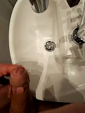 Snapshot of thesmiledoc chatting on 1, 1, 2025 thesmiledoc online show from 1, 1, 2025