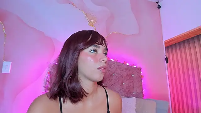 Khassia f32 online show from 6, 3, 2025