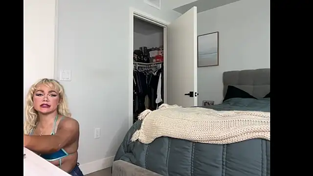 ElenaErickson online show from 27, 10, 2025