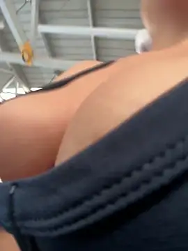 Nathcurly  online show from 6, 4, 2026