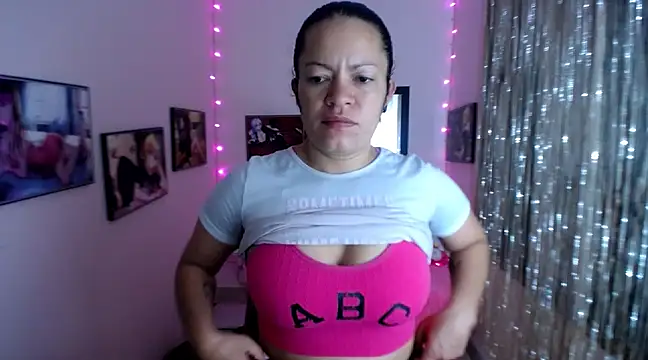 Cristal w online show from 27, 2, 2025