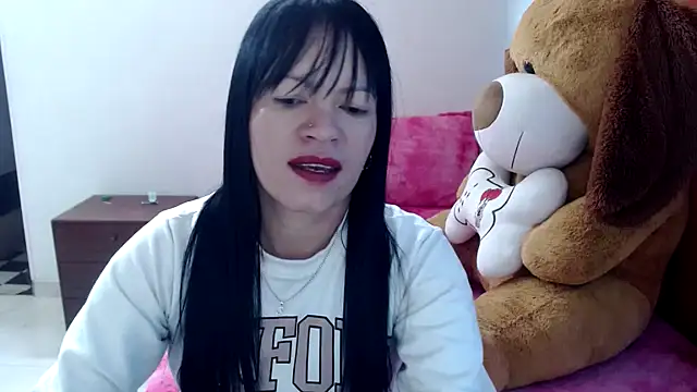 Cristal w online show from 18, 2, 2026