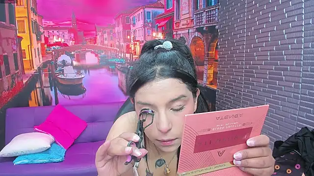 Snapshot of Small_naughty_ chatting on 17, 1, 2026 Small naughty online show from 17, 1, 2026