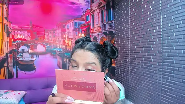 Snapshot of Small_naughty_ chatting on 7, 2, 2026 Small naughty online show from 7, 2, 2026