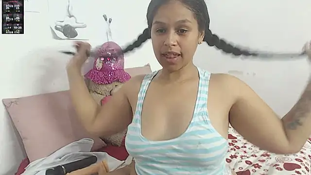 Snapshot of Hazel_donna chatting on 22, 10, 2025 Hazel donna online show from 22, 10, 2025