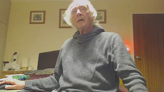 Snapshot of WaverlyKernow chatting on 16, 12, 2024 WaverlyKernow online show from 16, 12, 2024