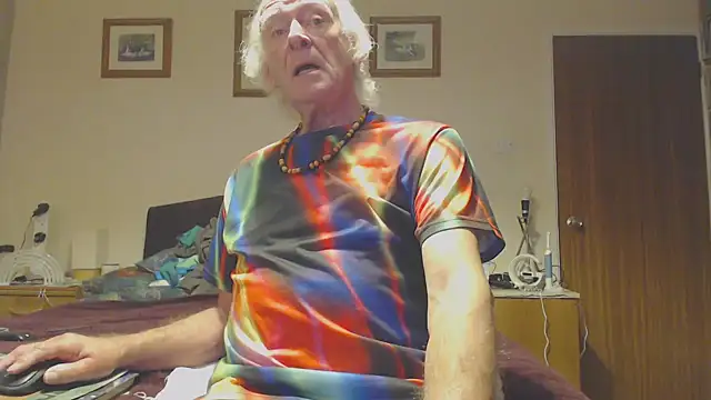 Snapshot of WaverlyKernow chatting on 23, 12, 2024 WaverlyKernow online show from 23, 12, 2024