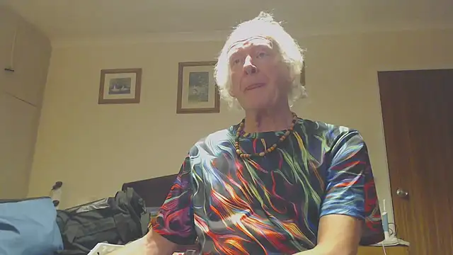 Snapshot of WaverlyKernow chatting on 27, 12, 2024 WaverlyKernow online show from 27, 12, 2024