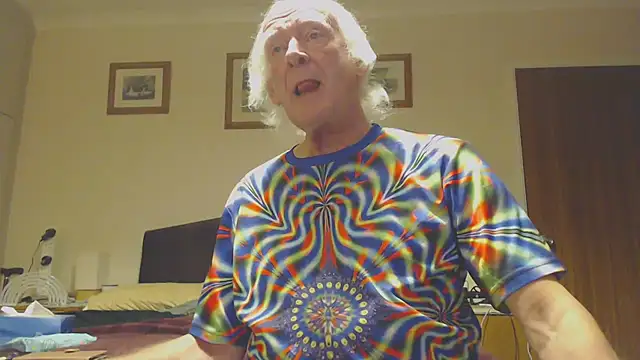 Snapshot of WaverlyKernow chatting on 17, 1, 2025 WaverlyKernow online show from 17, 1, 2025