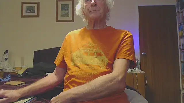 Snapshot of WaverlyKernow chatting on 25, 1, 2025 WaverlyKernow online show from 25, 1, 2025