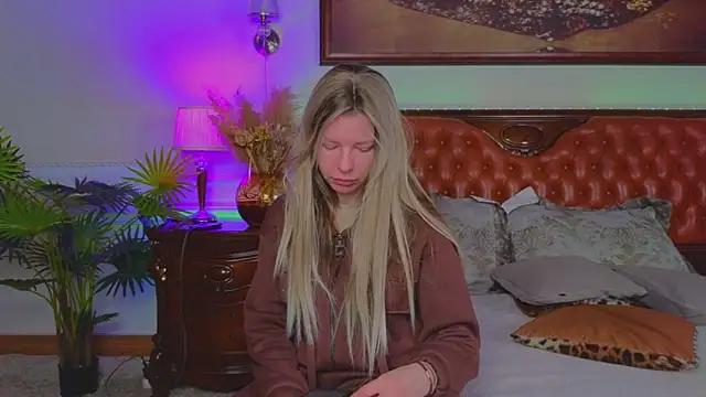 Real Tini online show from 5, 2, 2026