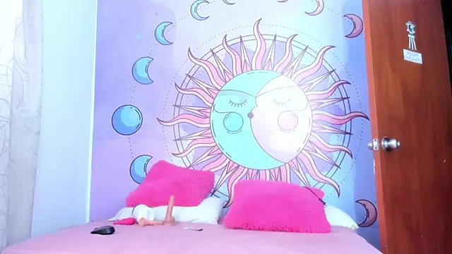 luna hoott online show from 18, 4, 2026