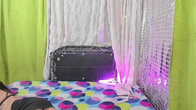 Snapshot of Megan_Miles02 chatting on 11, 1, 2025 Megan Miles02 online show from 11, 1, 2025