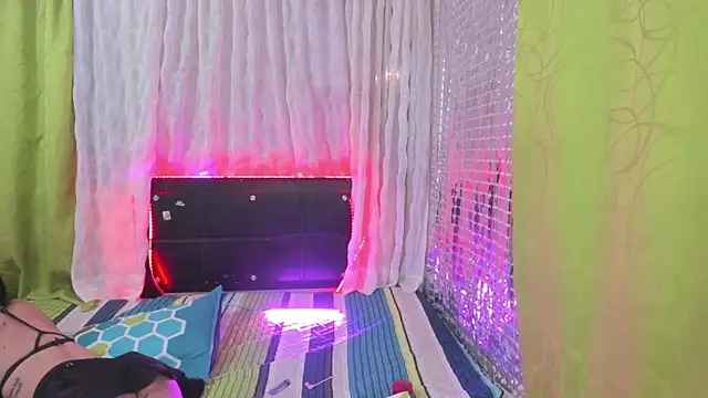 Snapshot of Megan_Miles02 chatting on 24, 2, 2025 Megan Miles02 online show from 24, 2, 2025