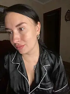 Snapshot of Roxana_Bell chatting on 20, 7, 2026 Roxana Bell online show from 20, 7, 2026