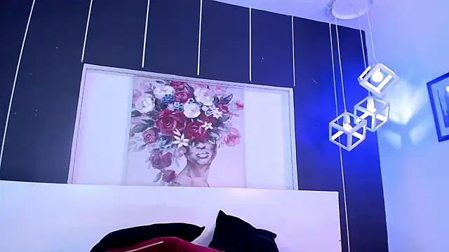 Snapshot of Alexxxholy chatting on 23, 12, 2024 Alexxxholy online show from 23, 12, 2024