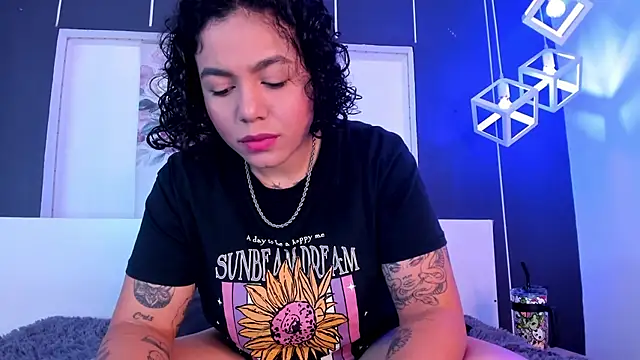 Snapshot of Alexxxholy chatting on 31, 12, 2024 Alexxxholy online show from 31, 12, 2024