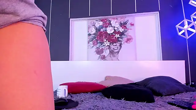 Snapshot of Alexxxholy chatting on 7, 2, 2025 Alexxxholy online show from 7, 2, 2025