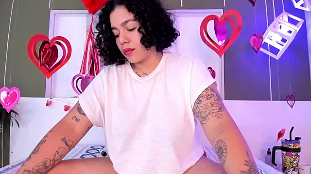 Snapshot of Alexxxholy chatting on 15, 2, 2025 Alexxxholy online show from 15, 2, 2025