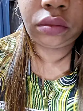 Snapshot of Ravina_patil1 chatting on 2, 11, 2025 Ravina patil1 online show from 2, 11, 2025