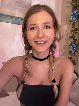 LunaRase online show from 20, 2, 2025