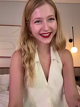 Snapshot of LunaRase chatting on 16, 1, 2026 LunaRase online show from 16, 1, 2026