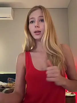 LunaRase online show from 10, 4, 2026