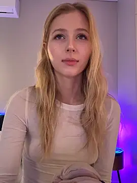 LunaRase online show from 11, 4, 2026