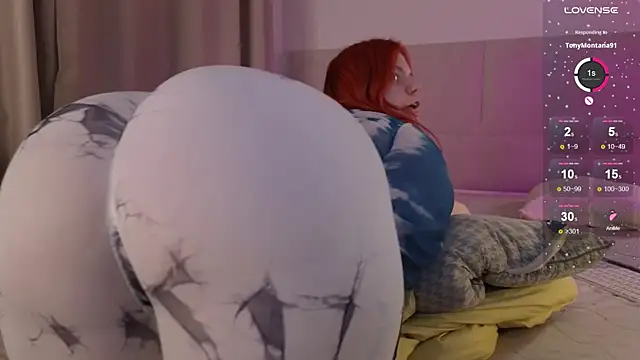 Snapshot of Tara_Renn chatting on 8, 10, 2025 Tara Renn online show from 8, 10, 2025