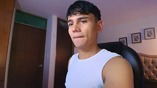 EstebanPerez  online show from 22, 10, 2025