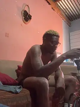 Snapshot of Maskman941 chatting on 7, 4, 2026 Maskman941 online show from 7, 4, 2026