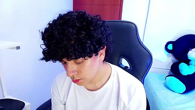  nickconnor01 online show from 16, 3, 2025