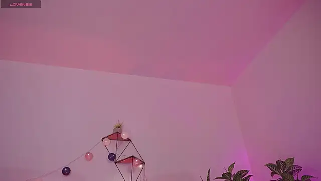 Eyleen 24 online show from 13, 12, 2025