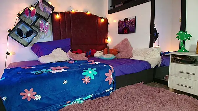 Snapshot of alisson_zafiro_ chatting on 7, 3, 2025 alisson zafiro online show from 7, 3, 2025