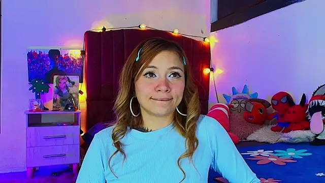 Snapshot of alisson_zafiro_ chatting on 19, 10, 2025 alisson zafiro online show from 19, 10, 2025