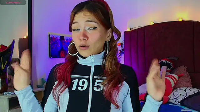 Snapshot of alisson_zafiro_ chatting on 13, 11, 2025 alisson zafiro online show from 13, 11, 2025