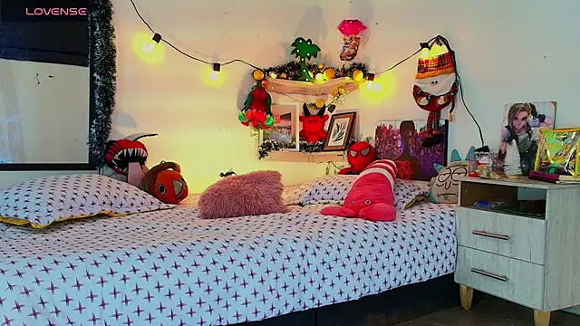 Snapshot of alisson_zafiro_ chatting on 3, 12, 2025 alisson zafiro online show from 3, 12, 2025