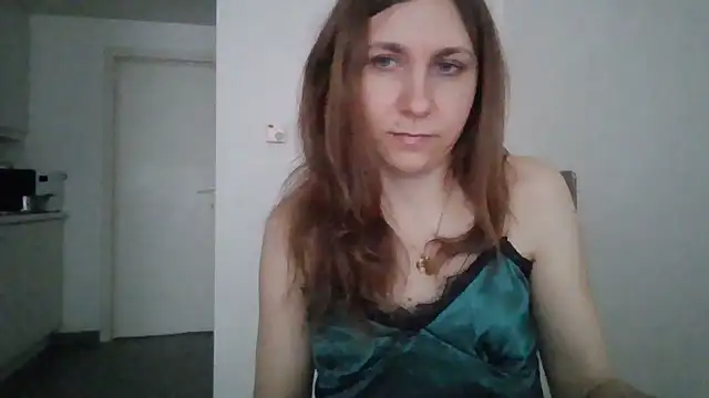 JasmineGlamour online show from 1, 2, 2026