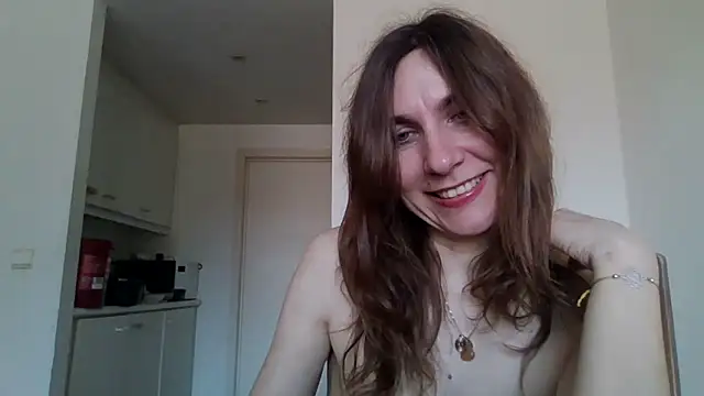 JasmineGlamour online show from 9, 3, 2026