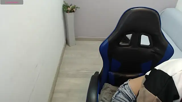 valerie diaz1 online show from 15, 11, 2025