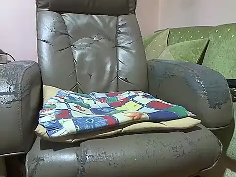 Snapshot of zormen355 chatting on 15, 4, 2026 zormen355 online show from 15, 4, 2026