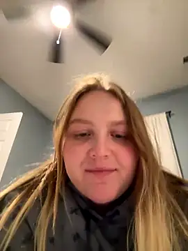 Snapshot of PhatAssBlond chatting on 2, 12, 2024 PhatAssBlond online show from 2, 12, 2024