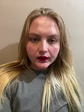 Snapshot of PhatAssBlond chatting on 14, 12, 2024 PhatAssBlond online show from 14, 12, 2024