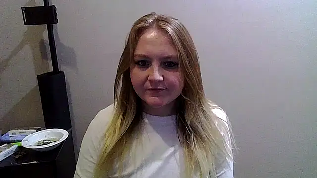 Snapshot of PhatAssBlond chatting on 16, 12, 2024 PhatAssBlond online show from 16, 12, 2024