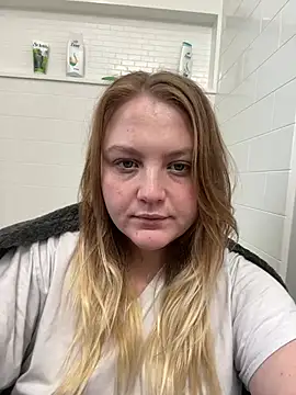 Snapshot of PhatAssBlond chatting on 20, 12, 2024 PhatAssBlond online show from 20, 12, 2024