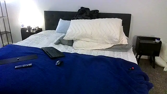 Snapshot of PhatAssBlond chatting on 25, 12, 2024 PhatAssBlond online show from 25, 12, 2024